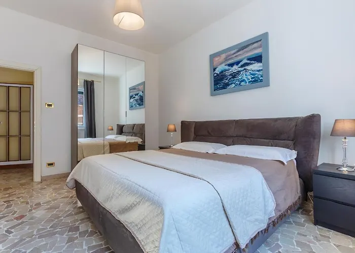 Mercato Delle Erbe Big *