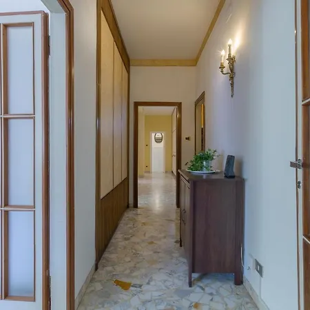 Mercato Delle Erbe Big